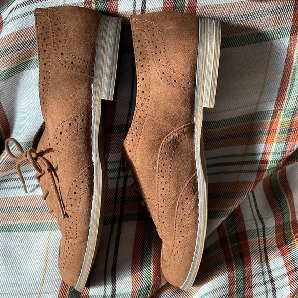 INDIGO RD. HOURS OXFORD
Get a cool, casual look in the Indigo Rd. Hours. - Picture 6 of 16